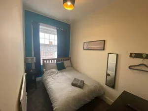 Image of 8 Bedroom House For Corporate Stays in Kettering