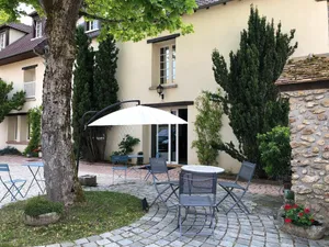 Image of Petit loft de charme proche VERSAILLES SACLAY 30 mn PARIS jardin terrasse parking securisé
