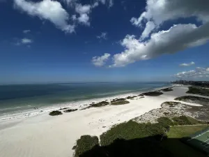 Image of Sky High Views-14th Floor Sand Key Beachfront! Spacious 1 BR!