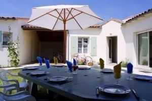 Image of Architect-designed villa in saint-martin intra-muros 165 m3