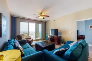 Image of Unique & well-equipped condo on the 17th floor w\/beach views & shared pool