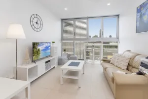 Image of Beautiful Unit with Gym and Pool near Museums