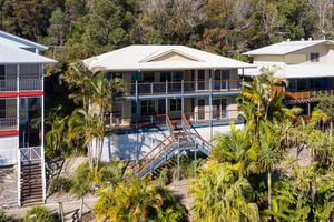 Image of The Beachaus - Spacious Beachfront Holiday Home