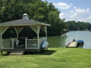 Image of Lakefront Cottage on a Quiet Cove plus Kayaks, Canoe & Pedal Boat