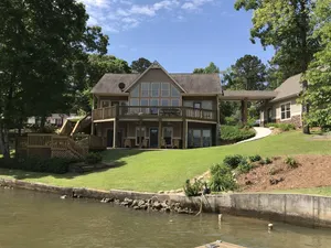 Image of Peaceful 5 Bedroom Jackson Lake home on a quiet cove