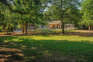 Image of Texoma\/Tanglewood Highport Marina - Adorable Cottage!