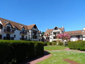 Image of Duplex 3-Room Apartment Near Beach in Cabourg - Sleeps 6, Parking Included