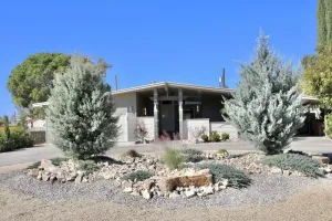 Image of Sleek, Modern Designer home 3