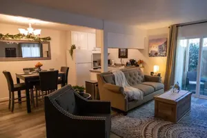 Image of Clean and quiet 2\/1.5 townhouse 4 miles from airport