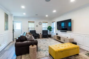 Image of Clean Luxurious Retreat, Parking, Restaurants, Near New Hope. <1mile Del river
