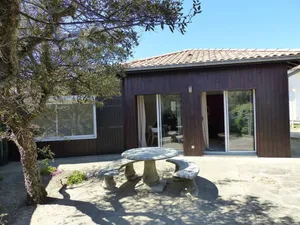 Image of HOSSEGOR PLAGE- Villa PAUL -Petite villa rénovée pour 4 personnes- Wifi gratuit