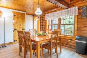 Image of Maple Leaf Cabin