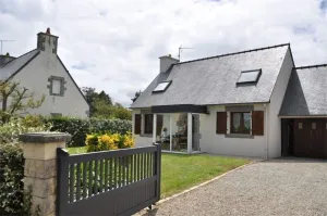 Image of Maison cosy à 250m de la plage de Pors Gelen avec jardin et parking - FR-1-368-446