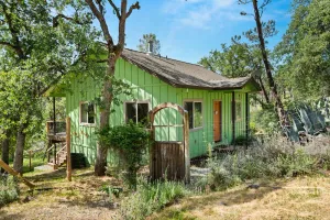 Image of Cara’s Cozy Cabin Retreat
