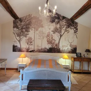 Image of CHARMING Gîte in park with château, shared SWIMMING POOL, between BEAUNE-DIJON