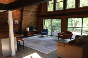Image of Charming British Columbia chalet close to Yellow Springs, Clifton and Cedarville