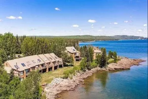 Image of Come experience the panoramic majesty & serenity of Lake Superior!