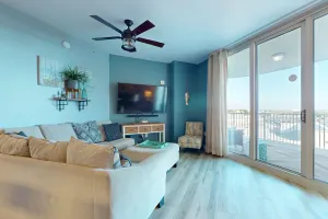 Image of Beachy condo with furnished balconies, WiFi, AC, w\/d, shared pool, and hot tub