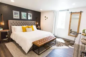 Image of April Discount! The Frontier Getaway