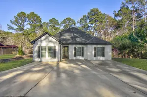 Image of Beautiful Home at Lake Sam Rayburn 🎣☀️