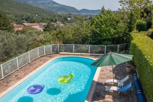 Image of Large 6-8 person villa with swimming pool 30mn from Lac du Salagou