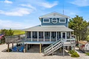 Image of Find your peace between the bay and the marsh