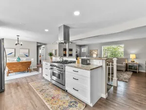 Image of South Denver Ranch • 4 BR • Ideal for Groups