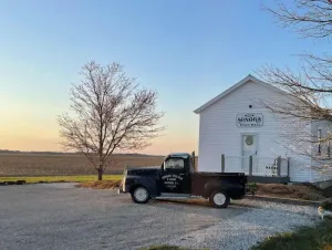 Image of Nauvoo with a country view. Visit us here on the farm for a perfect unique stay