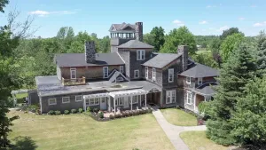 Image of Perfect Thanksgiving\/Holiday home - Amazing Kitchen, huge dining room & 10 rooms