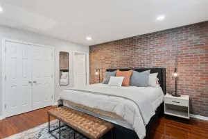 Image of Vette City Stingray - Condo w\/King Bed