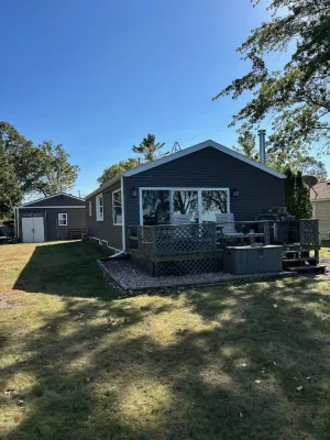 Image of Family friendly cottage on the bay!