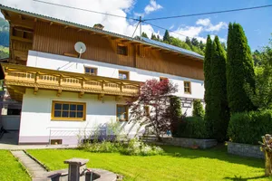 Image of Cozy apartment with mountain views in a quiet location, suitable for families