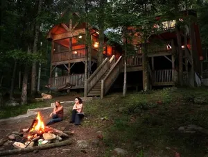 Image of Discount June 21-28! Luxury River House, hot tub, kayaks, fire pit, dogs OK