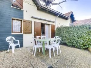 Image of Charming Duplex near Beach in Biscarrosse - Parking & Terrace