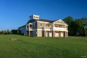 Image of Large Lakefront Vineyard Home with Hot Tub