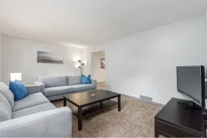 Image of Huge New 4BR\/2.5BA home w\/ big back yard and deck