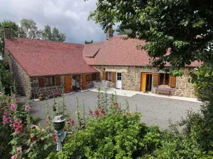 Image of Charming 19th-Century Home: WiFi, Fireplace, Baby Gear, Garden, Pet-Friendly, Cozy Countryside Retreat
