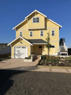 Image of Family Fun Near Ocean Shores—Hot Tub, Elevator & Easy Dune Walk to Beach