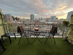 Image of Sugar Shack Studio | Downtown Skyline Views