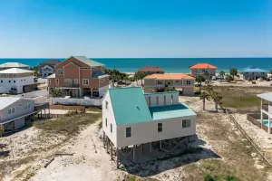 Image of 100 Steps to the Gulf -Soaring Ceilings, Beams, Contemp, Free Lighthouse Passes
