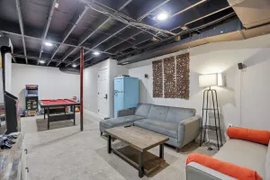 Image of Colonial on Crane: Hot tub, pet friendly, and boat dock included