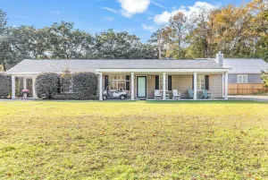 Image of Sunnyside Patio Home, 2 large covered porches, yard, Golf Cart, Dogs ok!