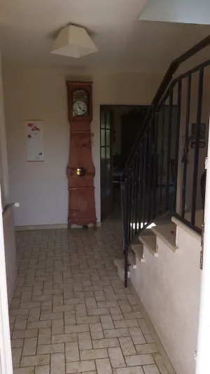 Image of house in a quiet area