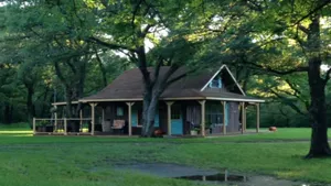 Image of Family\/Pet Friendly Country Cabin Firepit  Minutes To DFW & Texas Motor Speedway