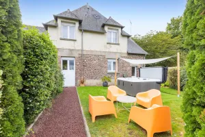 Image of La Fleur de Vie - Maison avec piscine et jacuzzi