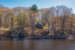Image of Log cabin- fishing-Lake-- close to South Haven