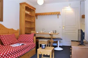 Image of 100m from resort center, 3rd floor, balcony, tv, ski locker, 26m², Risoul