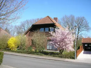 Image of Vacation apartment on the ground floor: 3 bedrooms, quiet, ideal for visits to the coast and islands
