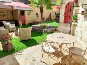 Image of Gîte cosy avec spa, jardin et équipement complet à Bourgueil, près des Châteaux de la Loire - FR-1-381-564