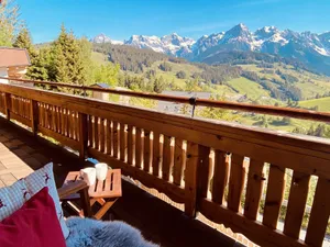 Image of Ski-in & Ski-out out Chalet Maria with amazing mountain view